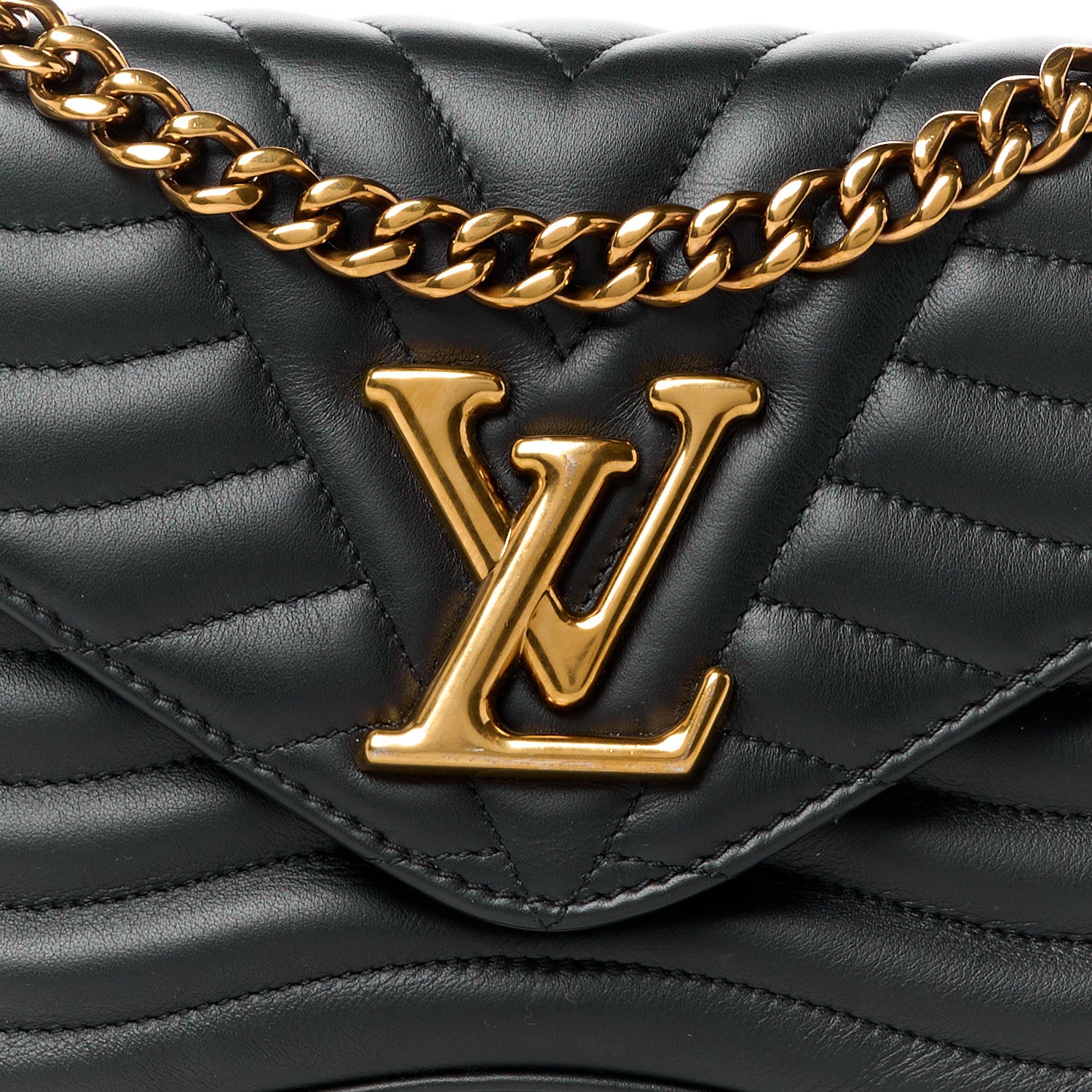 Louis Vuitton LOUIS VUITTON Calfskin New Wave Chain MM Black 11 of 15