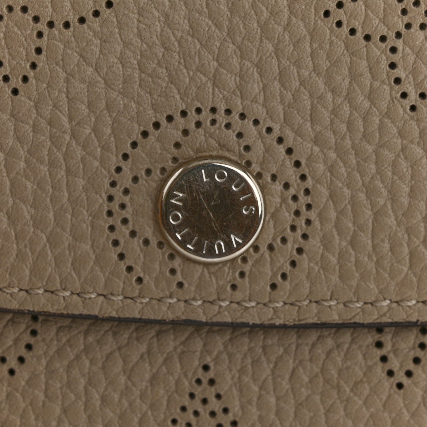 Louis Vuitton Mahina Iris Wallet NM Galet 12 of 12