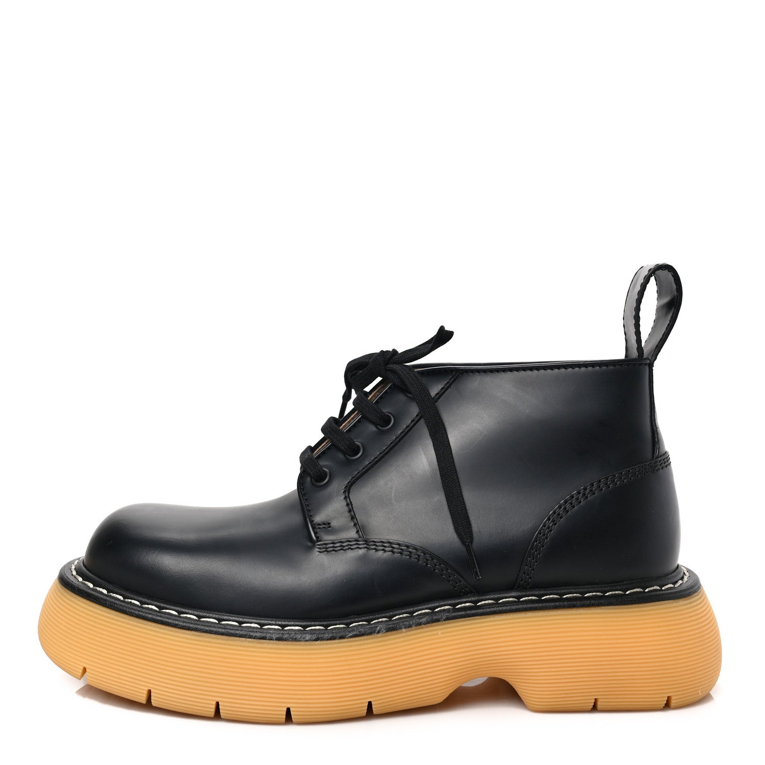 Bottega Veneta Calfskin Mens The Swell Lace Up Ankle Boots 40 40 Black Natural Rubber 1 of 6
