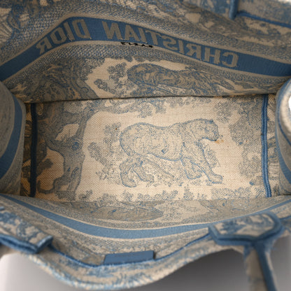 Christian Dior Canvas Embroidered Medium Dioriviera Toile De Jouy Book Tote Light Blue 5 of 14