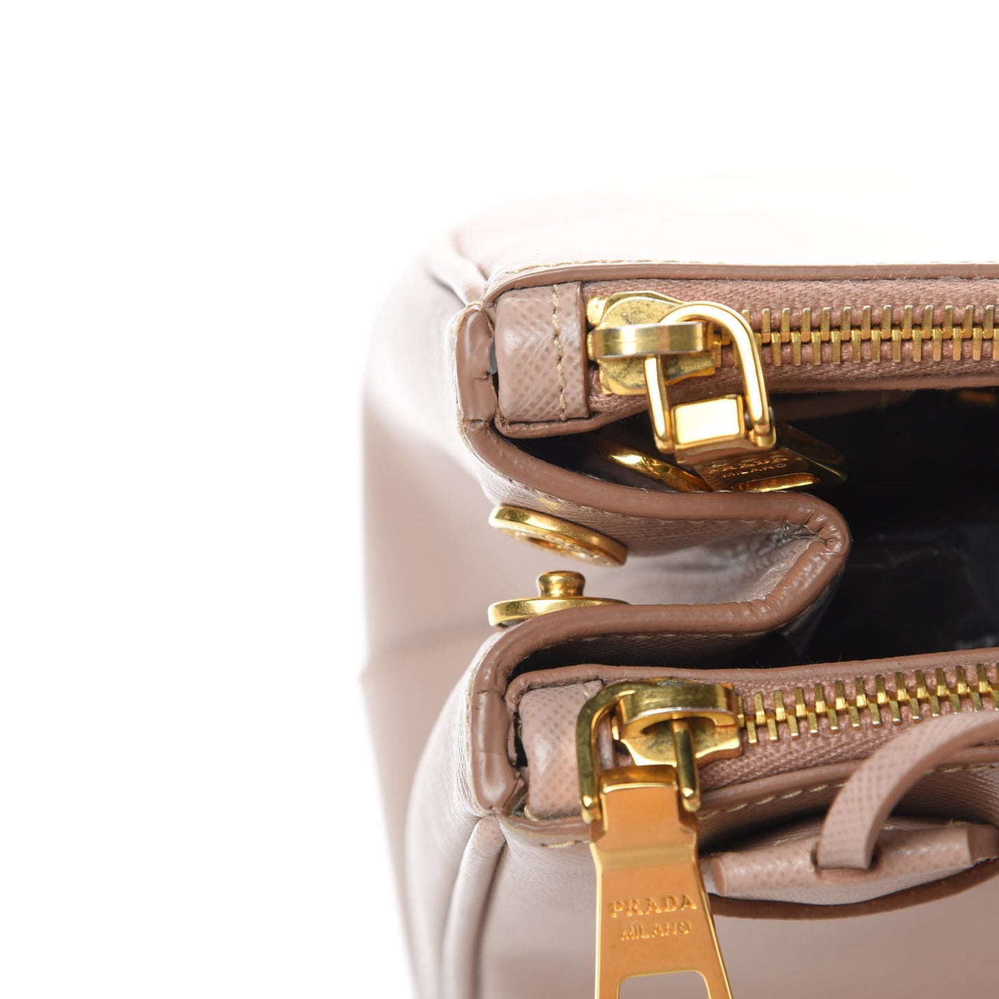 Saffiano Medium Galleria Double Zip Tote Cammeo