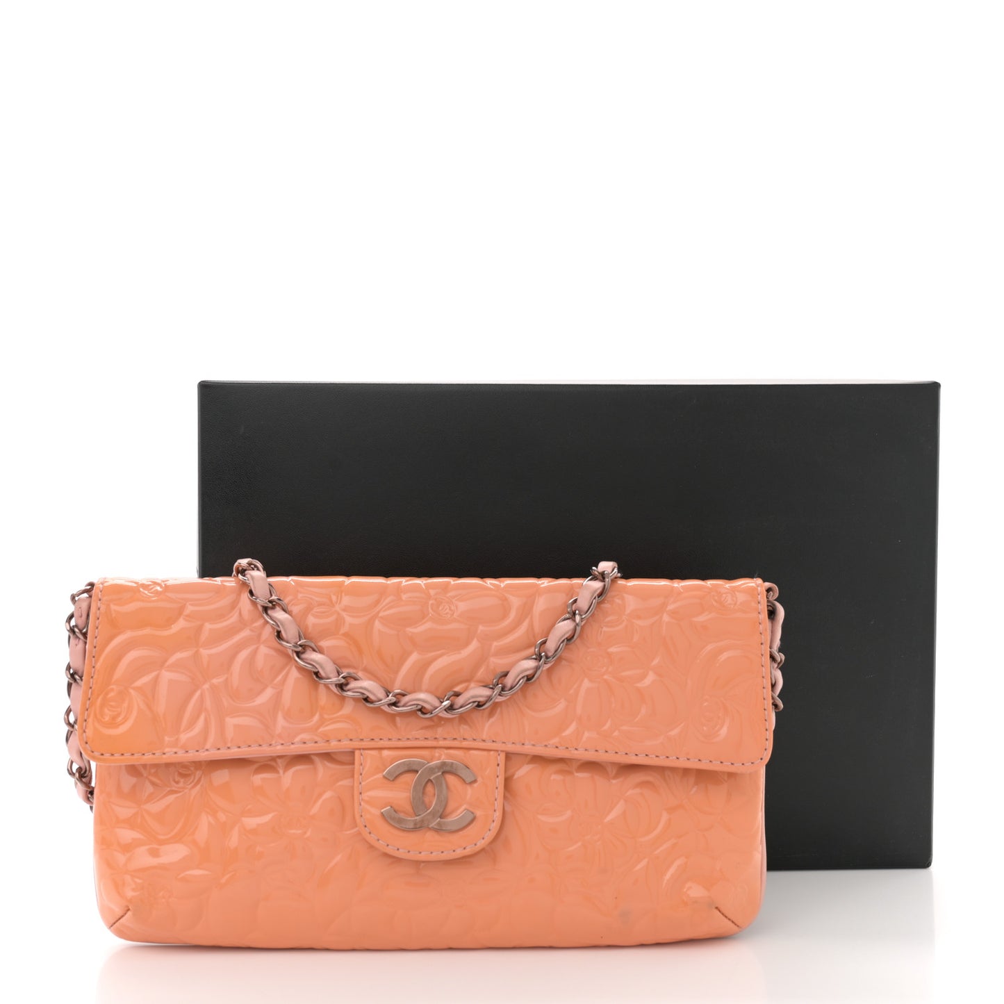 Patent Calfskin Camellia Embossed Flap Pochette Pink