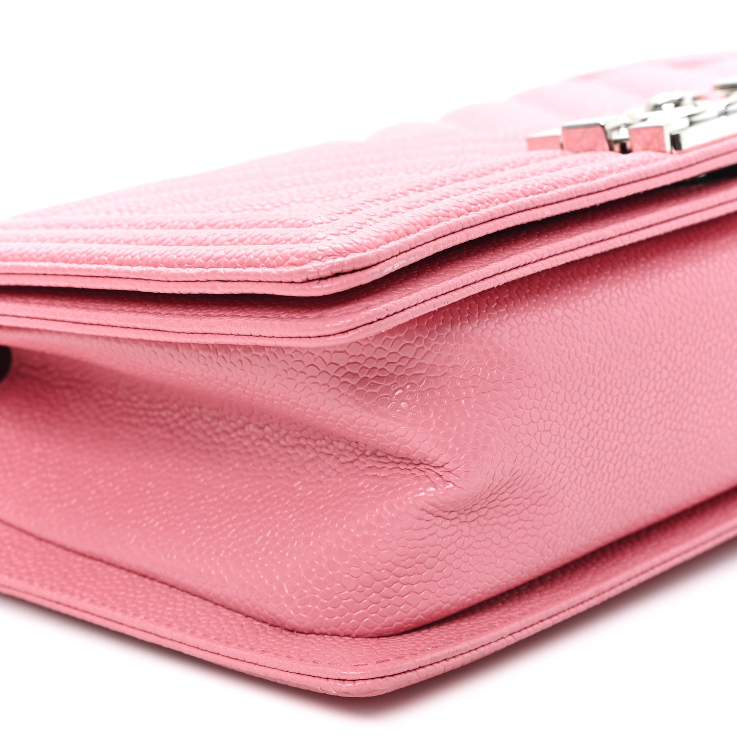 Caviar Chevron Quilted Medium Boy Flap Pink