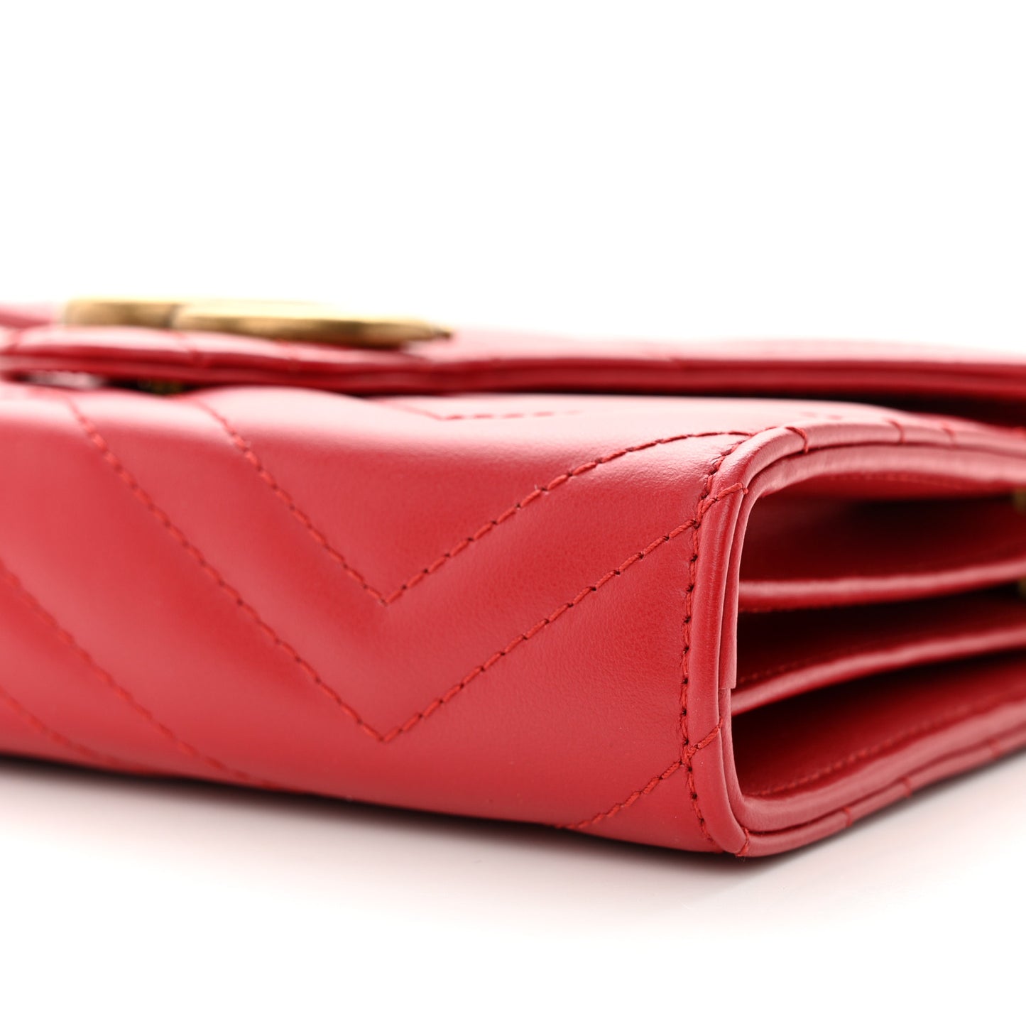 Calfskin Matelasse GG Marmont Chain Wallet Hibiscus Red