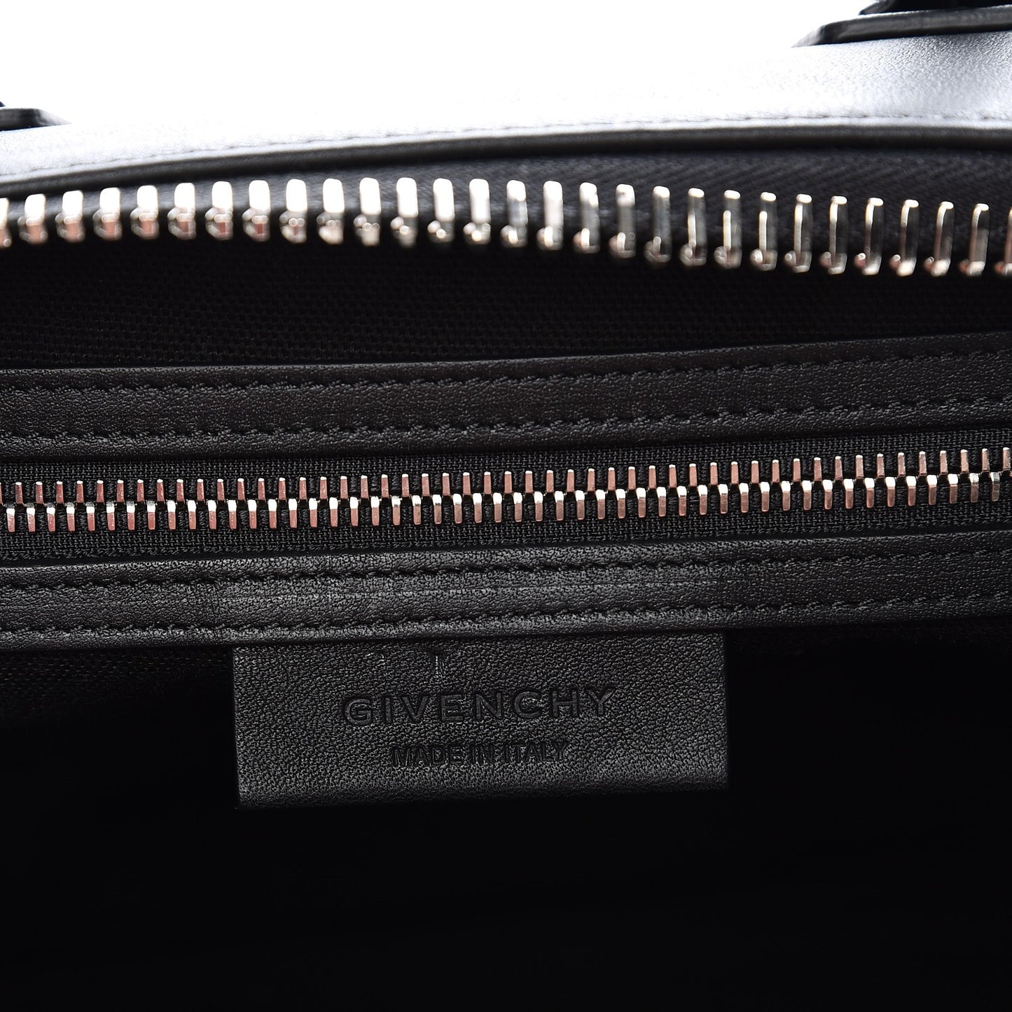 Calfskin Medium Metal Antigona Black