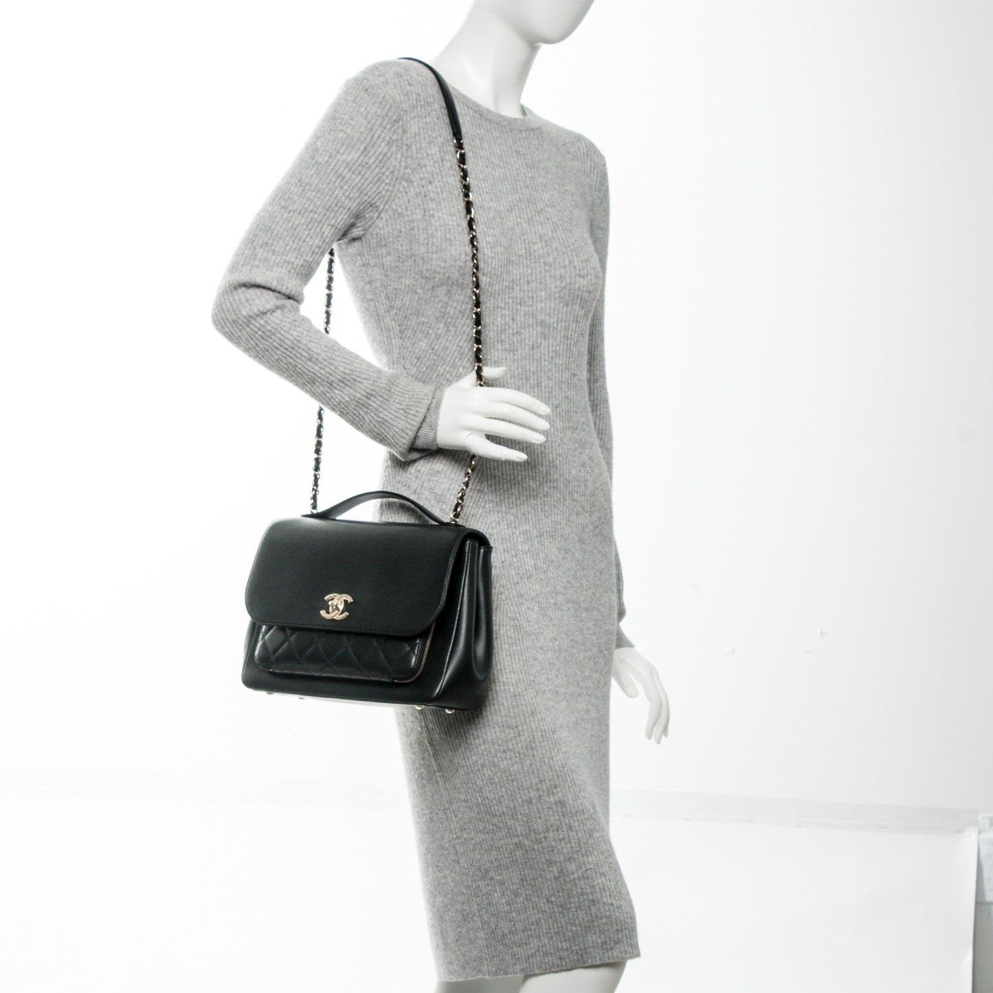 Caviar Quilted Large Business Affinity Flap Black