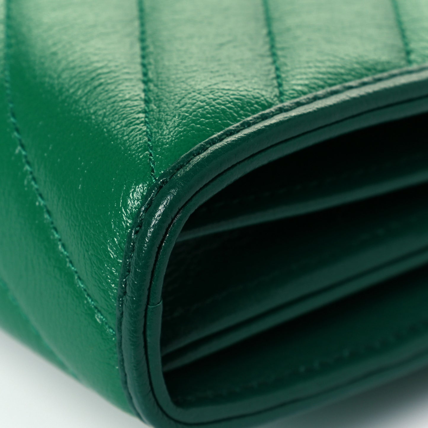 Azalea Calfskin Enamel Matelasse Diagonal Torchon GG Marmont Chain Wallet New Shamrock Emerald