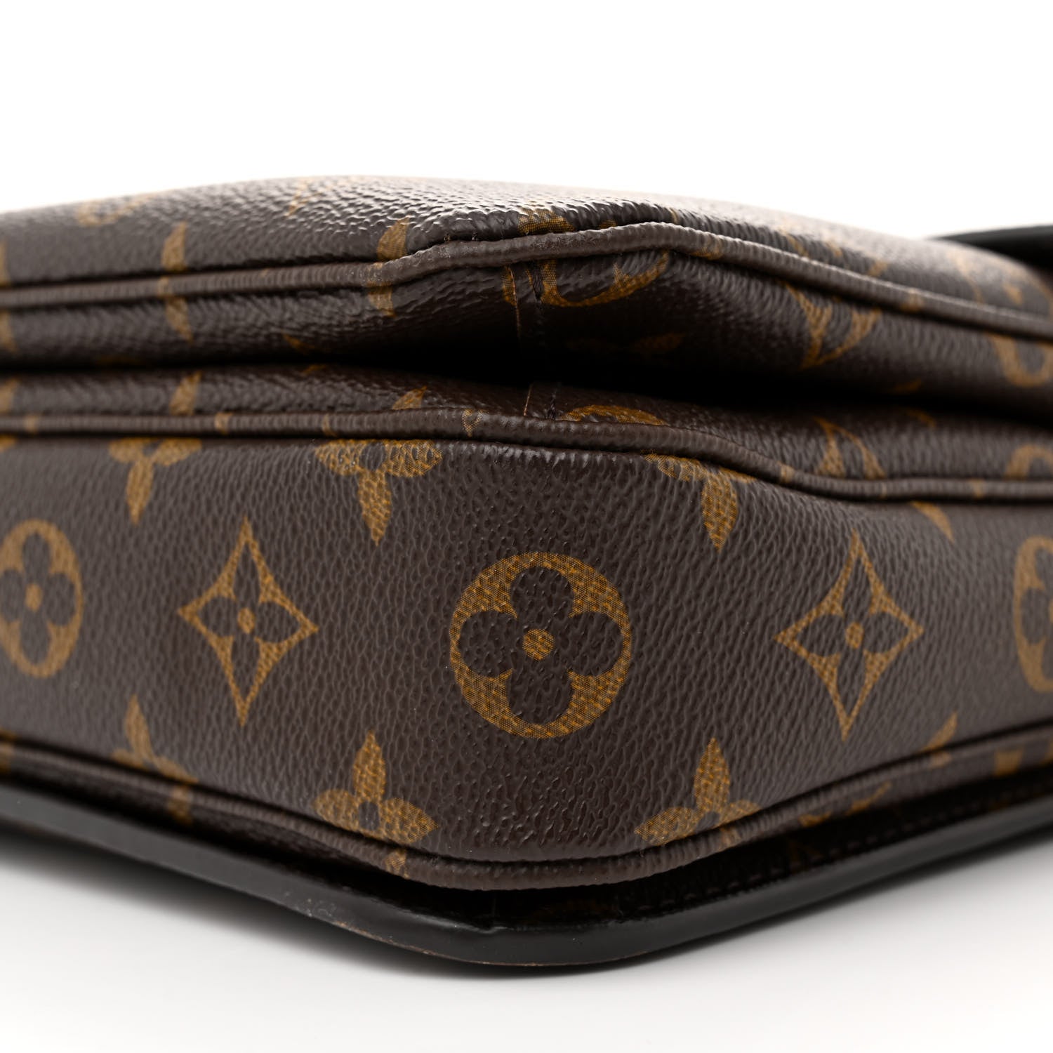 Louis Vuitton Monogram Pochette Metis 9 of 12