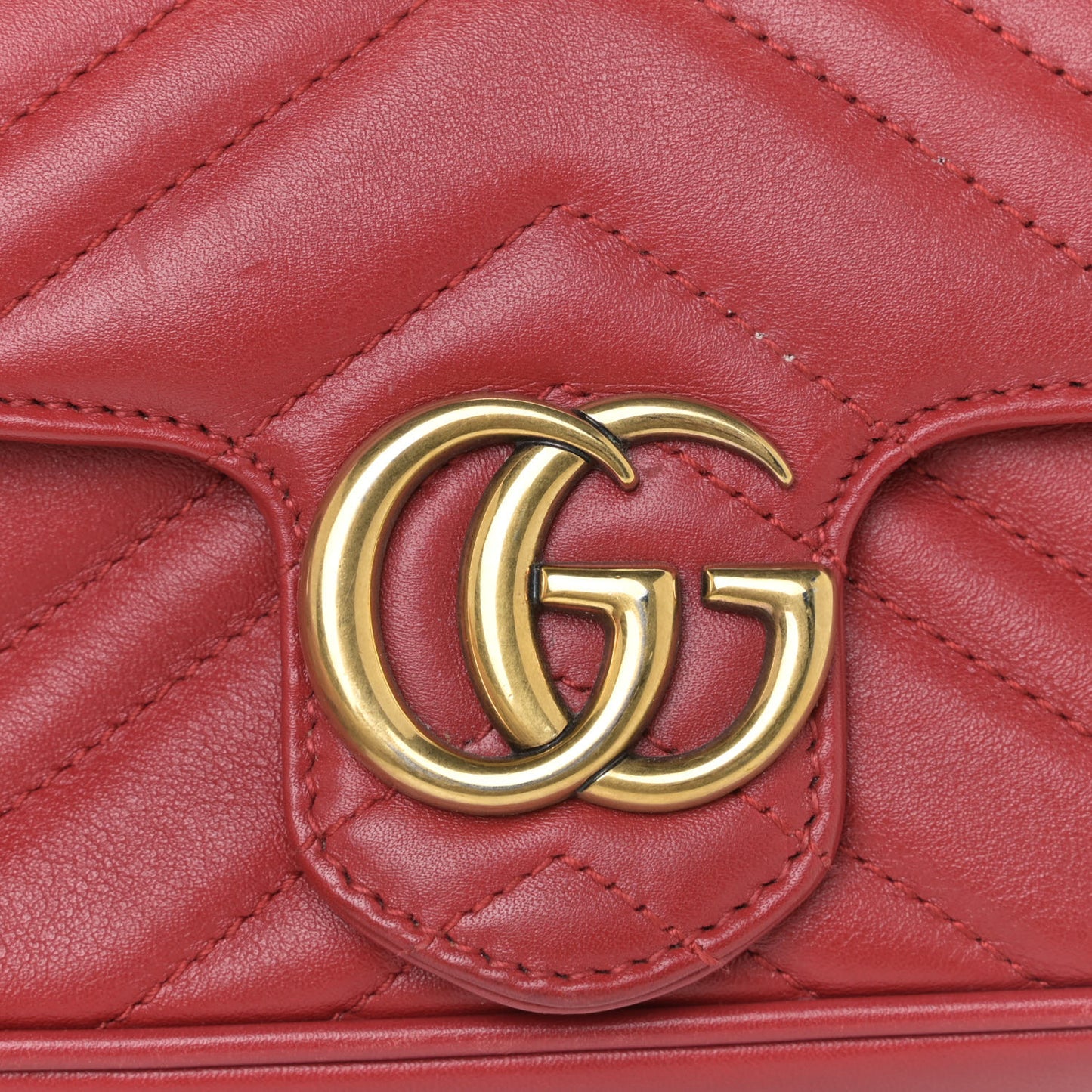 Calfskin Matelasse Super Mini GG Marmont Shoulder Bag Hibiscus Red