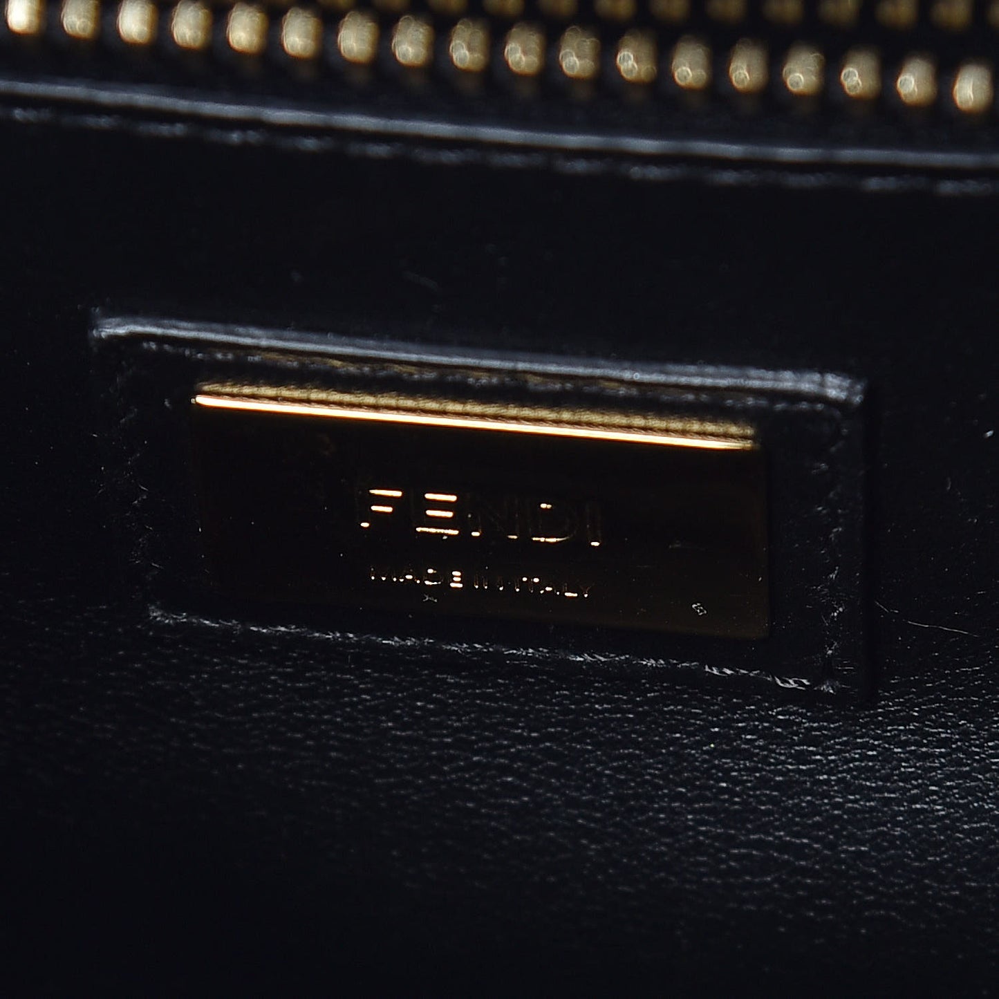 Vitello Seta Shiny Nappa Medium Peekaboo Iconic Satchel Black