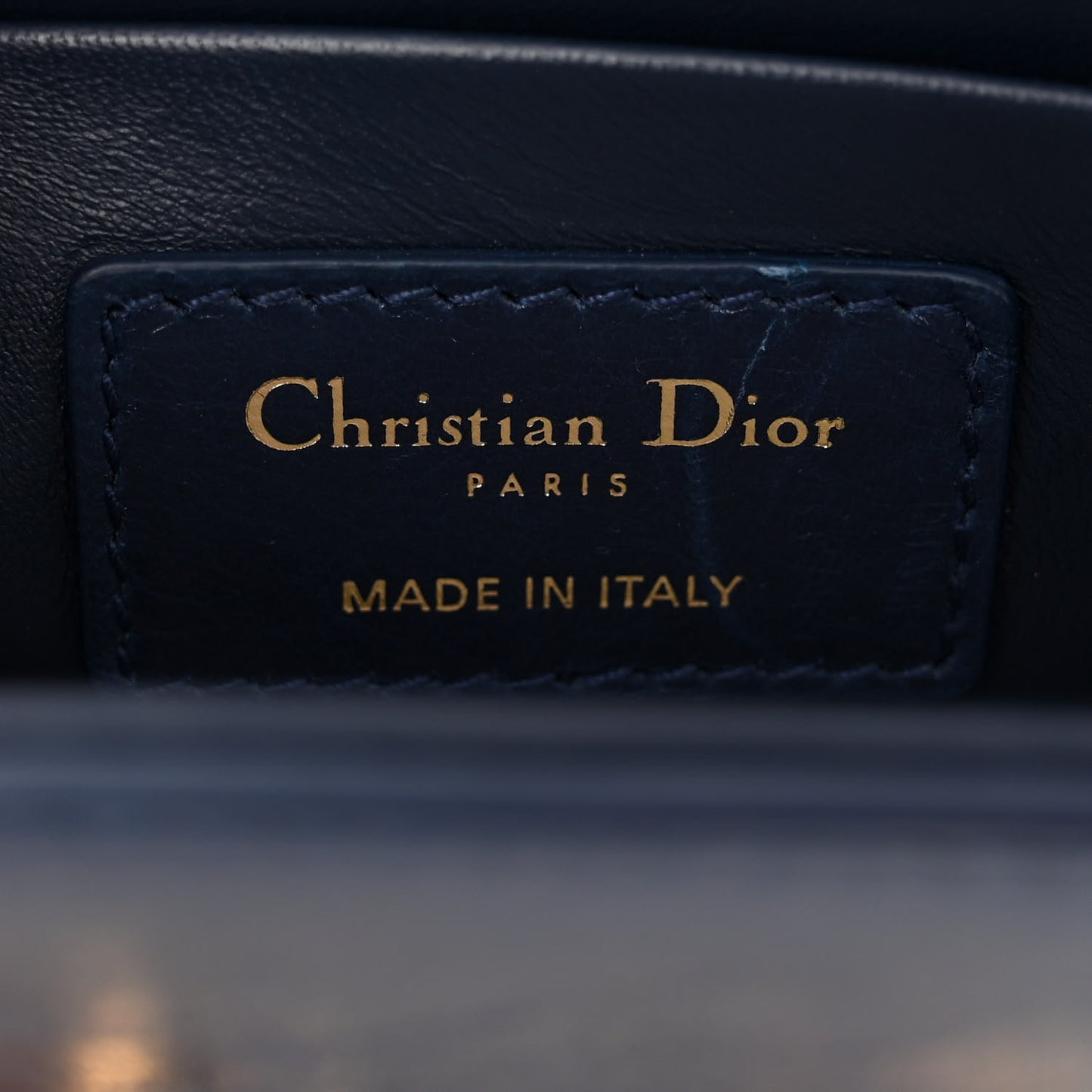 Smooth Calfskin 30 Montaigne Box Bag Navy