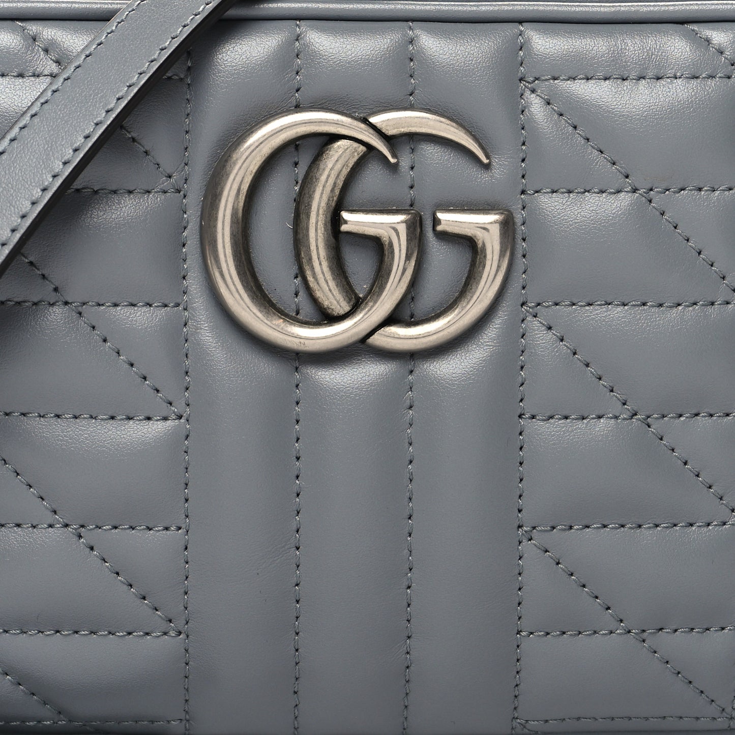 Calfskin Matelasse Aria Small GG Marmont Chain Shoulder Bag Deep Grey