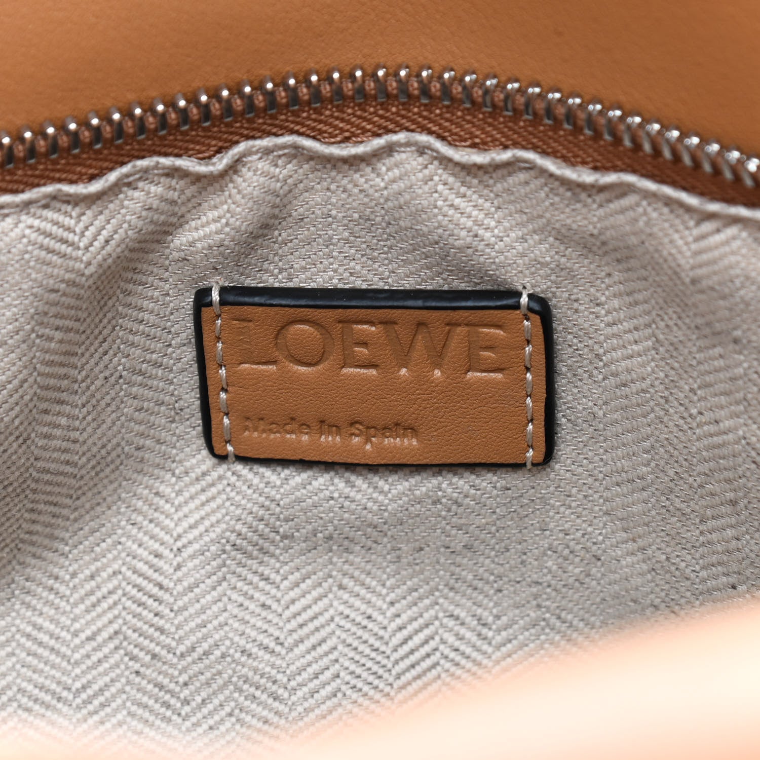 Loewe Calfskin Medium Puzzle Bag Warm Desert 5 of 7