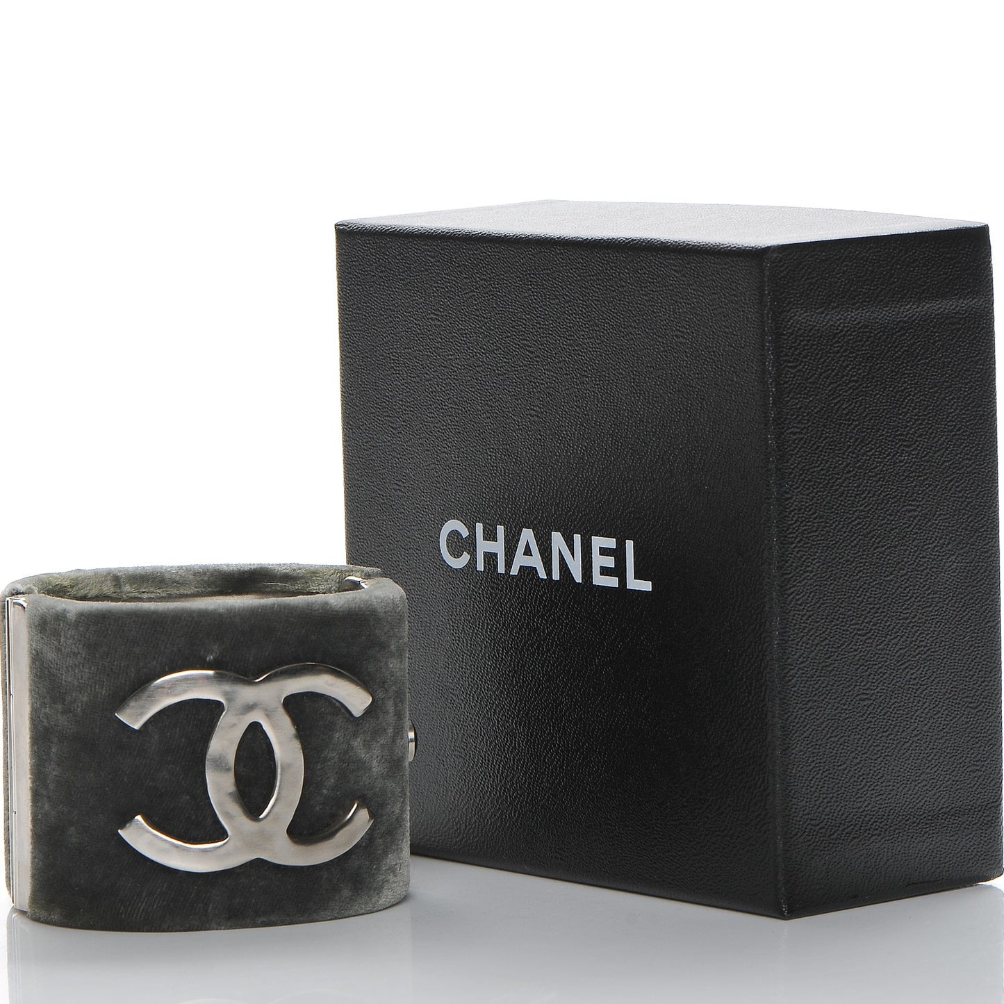 Velvet CC Cuff Silver Grey