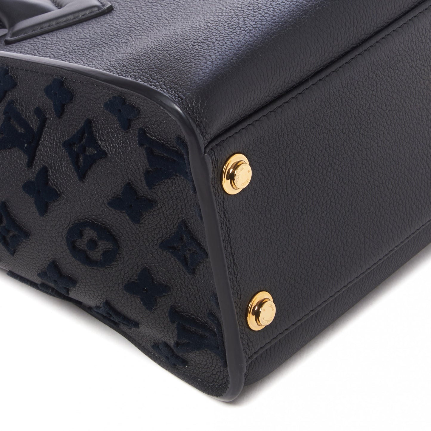 Calfskin Monogram Tufting On My Side Black