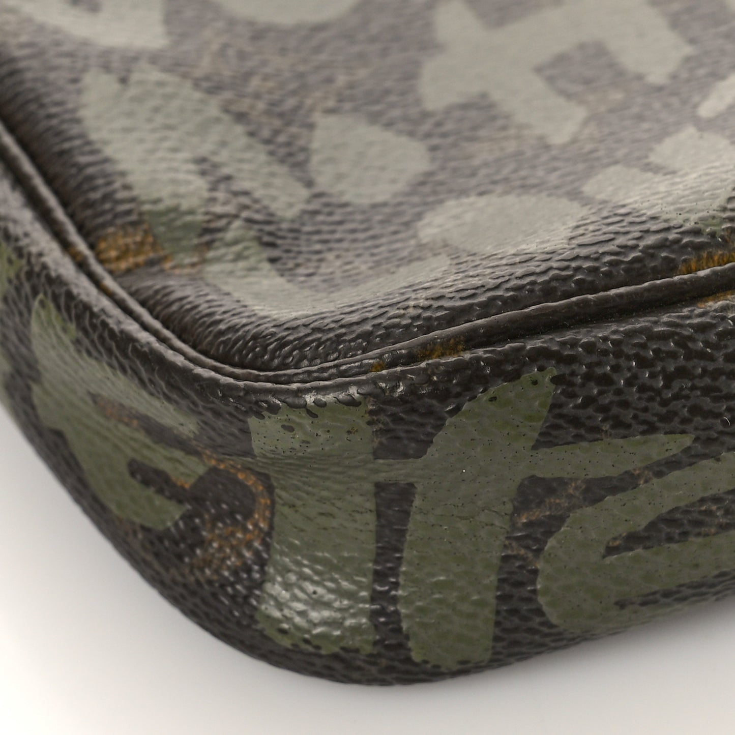 Monogram Graffiti Pochette Accessories Kaki