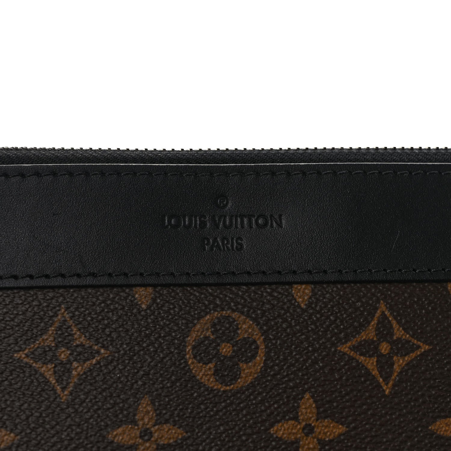 Louis Vuitton Monogram Discovery Pochette GM 7 of 7