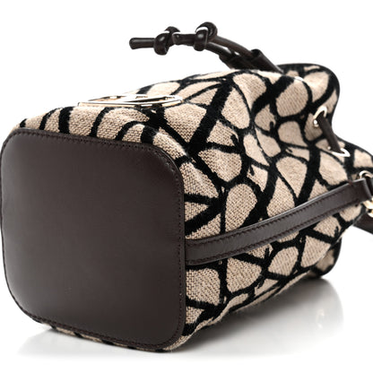 Valentino Garavani Toile Iconographe Nappa Mini Vlogo Signature Bucket Bag Naturale Black Fondant 9 of 10