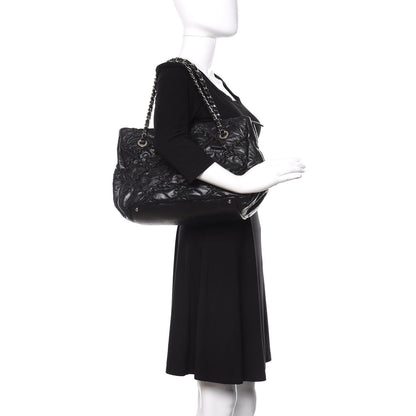 Chanel Calfskin Ultra Stitch Tote Black 2 of 13