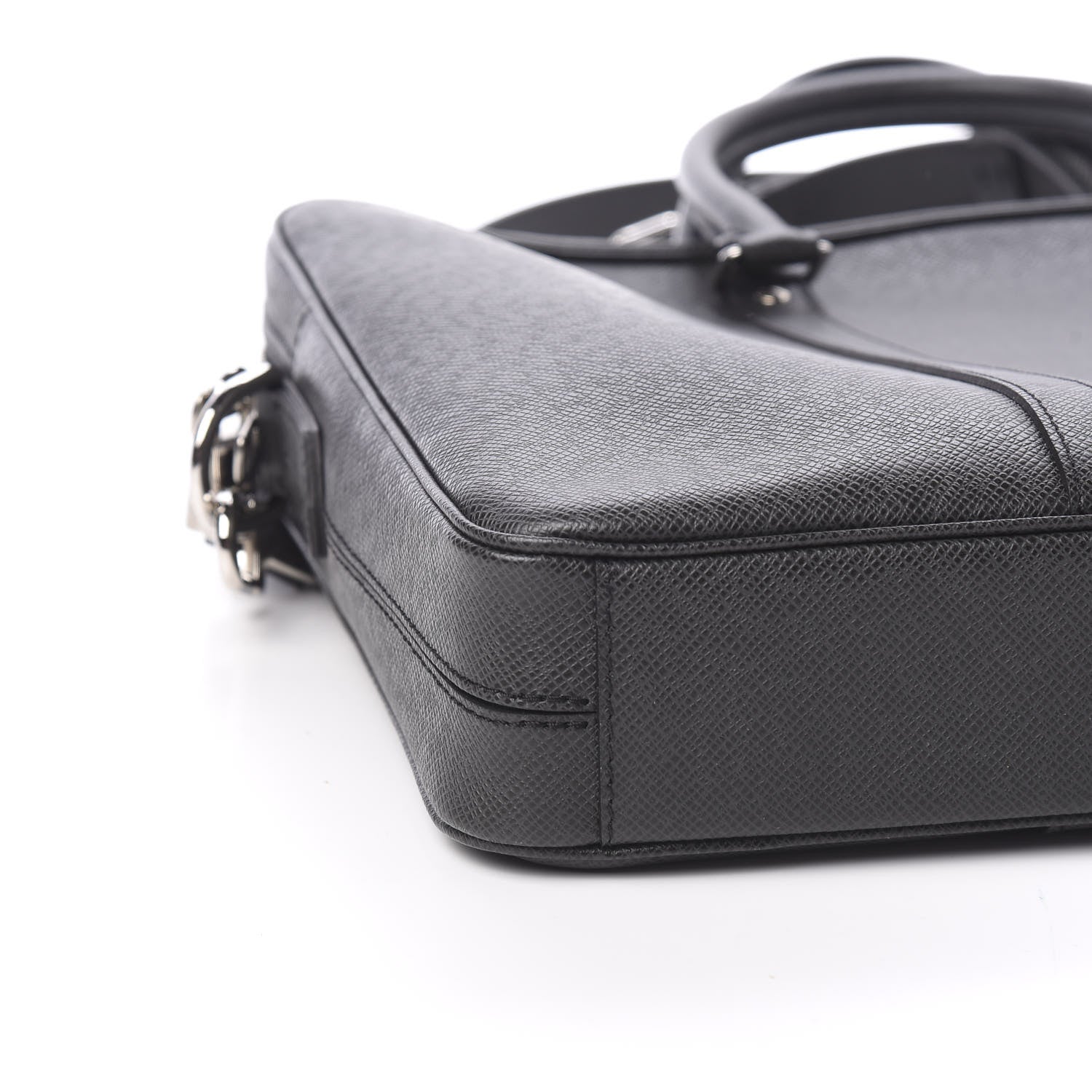 Louis Vuitton Taiga Porte Documents Voyage PM Ardoise 6 of 8