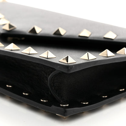 Valentino Garavani Vitello Rockstud Envelope Wallet on Chain Black 10 of 10