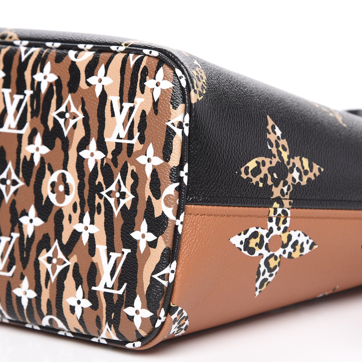 Louis Vuitton Monogram Giant Jungle Neverfull MM Black 9 of 9