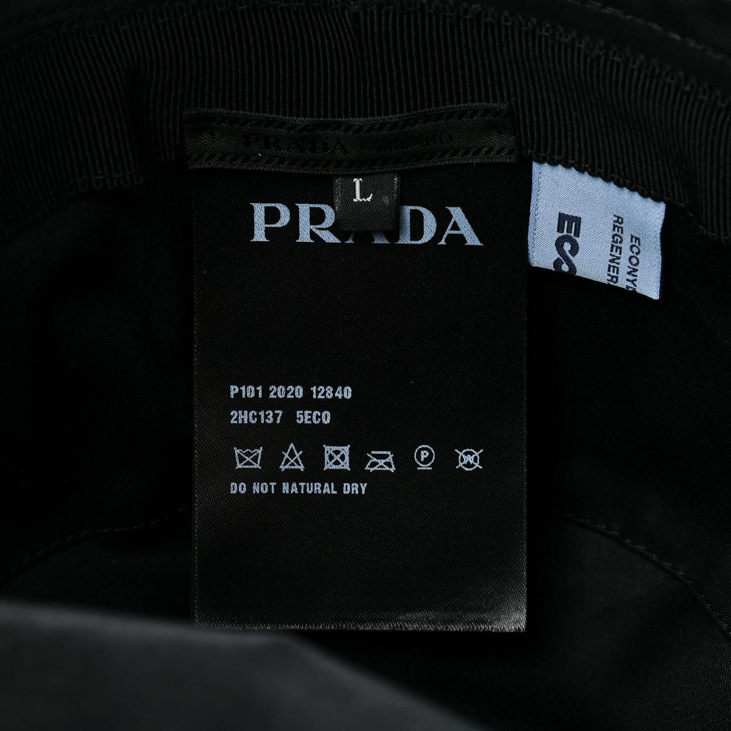 Re-Nylon Saffiano Metal Triangle Logo Mens Bucket Hat L Black