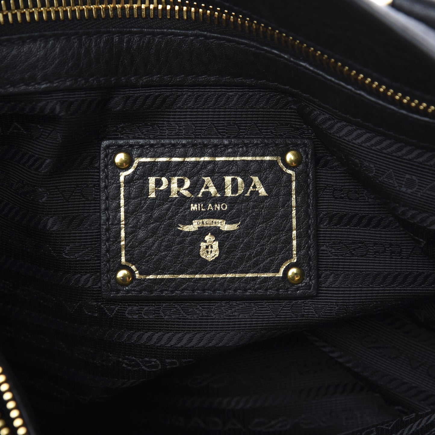 Vitello Daino Tote Black