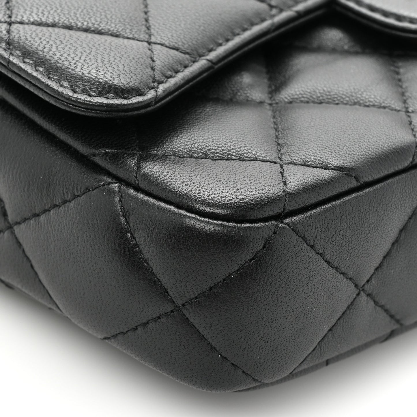 Lambskin Quilted Flap Phone Holder With Chain Black