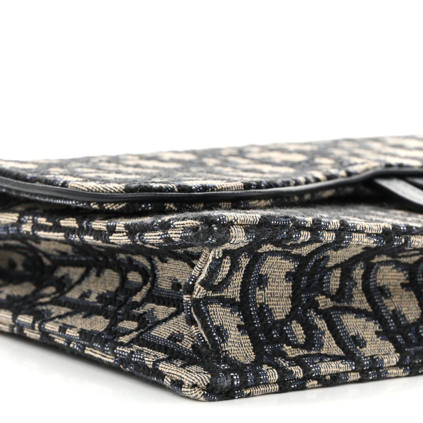 Oblique Saddle Chain Pouch Blue