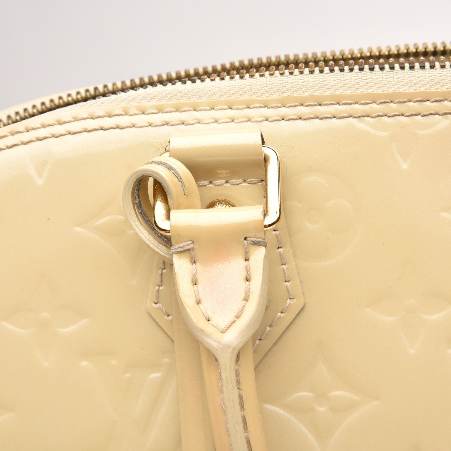 Louis Vuitton Vernis Alma GM Blanc Corail 11 of 13