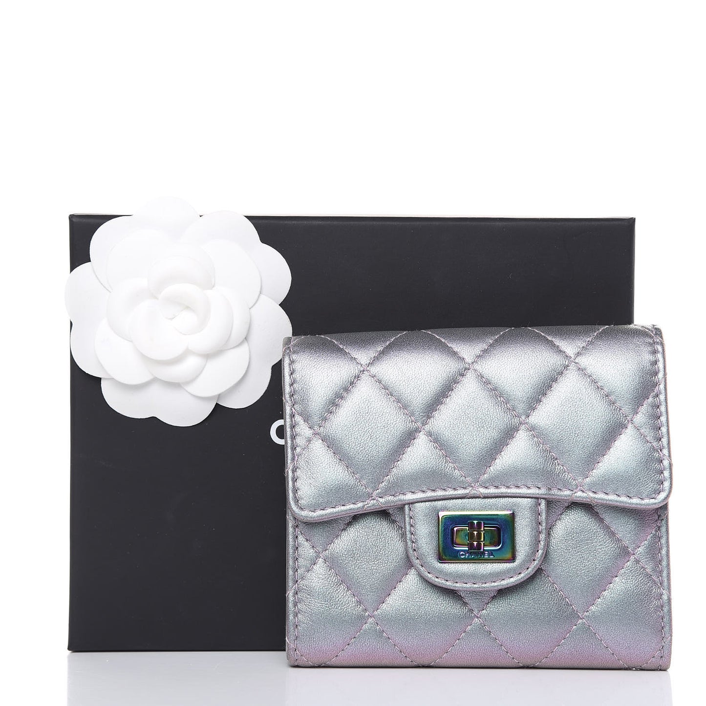 Iridescent Lambskin Quilted 2.55 Reissue Compact Flap Wallet Light Purple