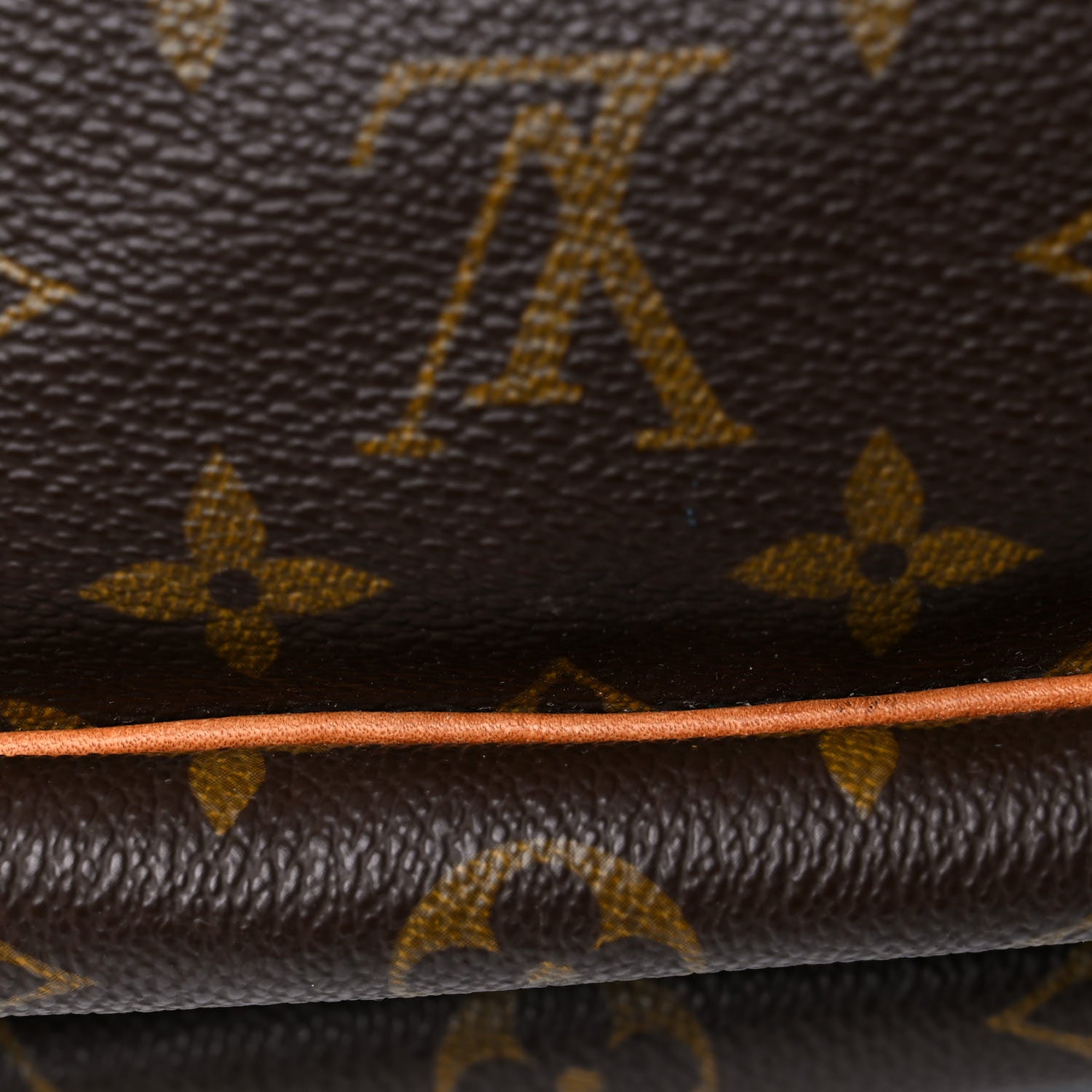 Louis Vuitton Monogram Saumur 43 13 of 39