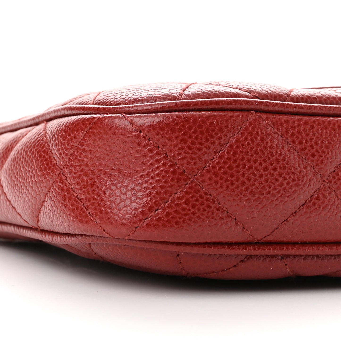 Caviar Quilted Timeless CC Shoulder Bag Red