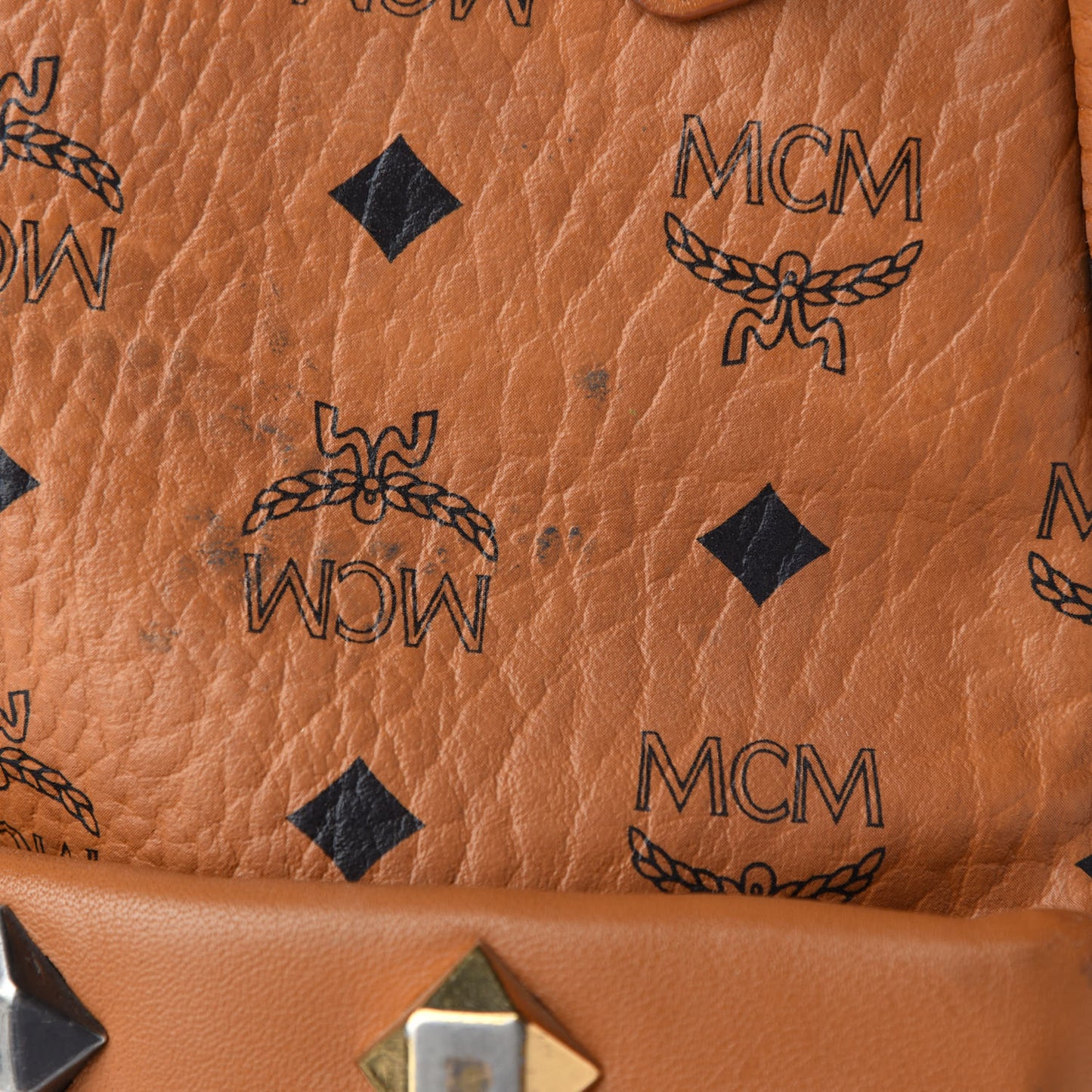Visetos Studded Medium Dual Stark Backpack Cognac