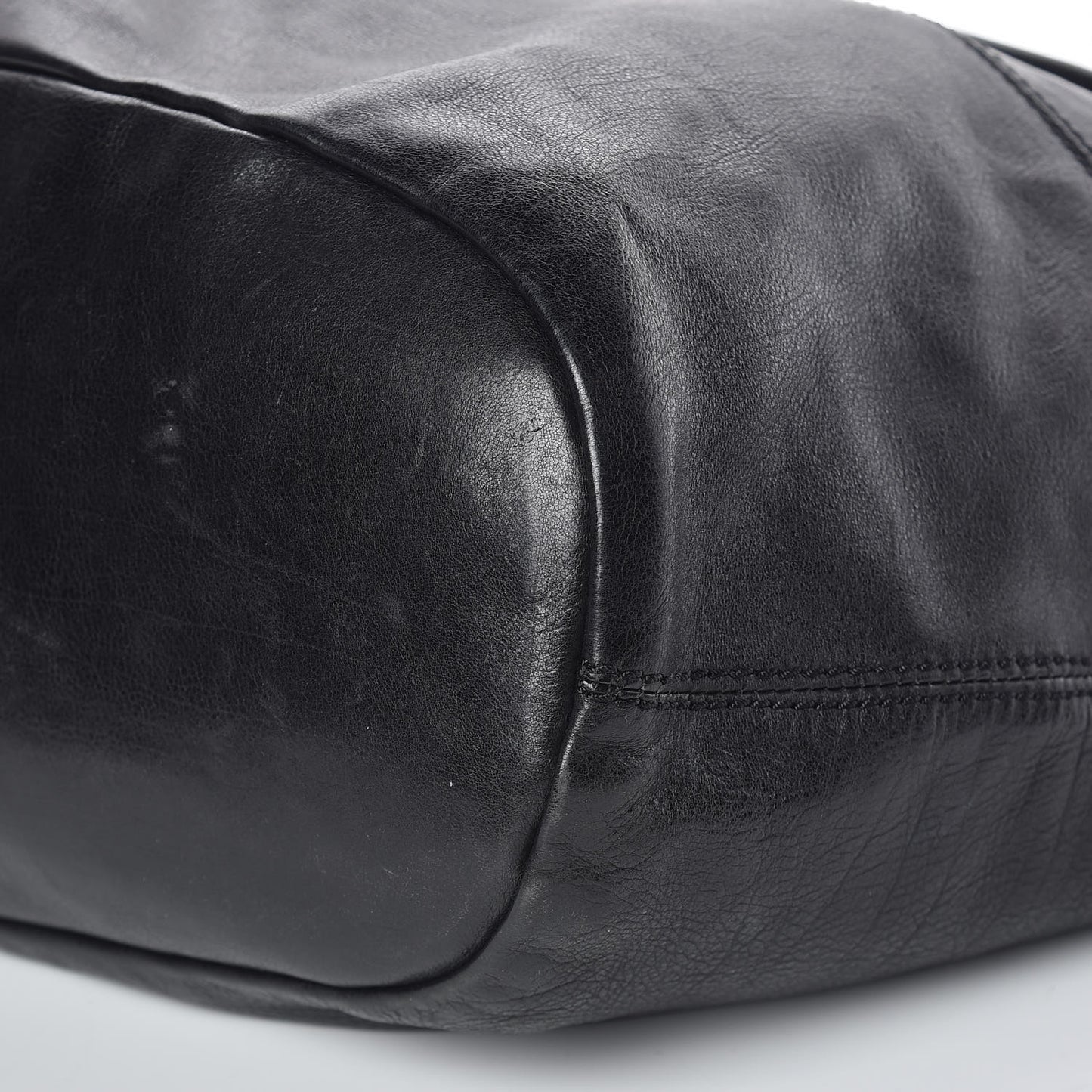 Calfskin Medium Nightingale Black