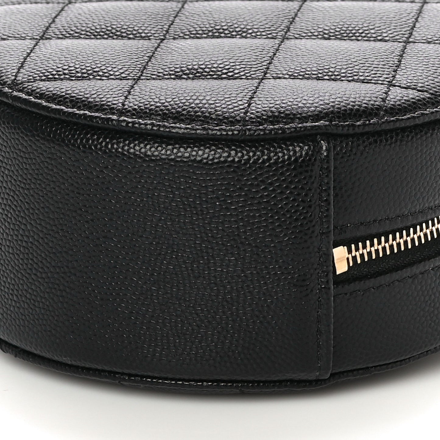 Caviar Quilted Round Clutch With Chain Black