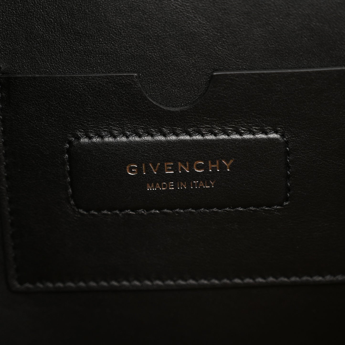 Smooth Calfskin Large Soft Antigona Black