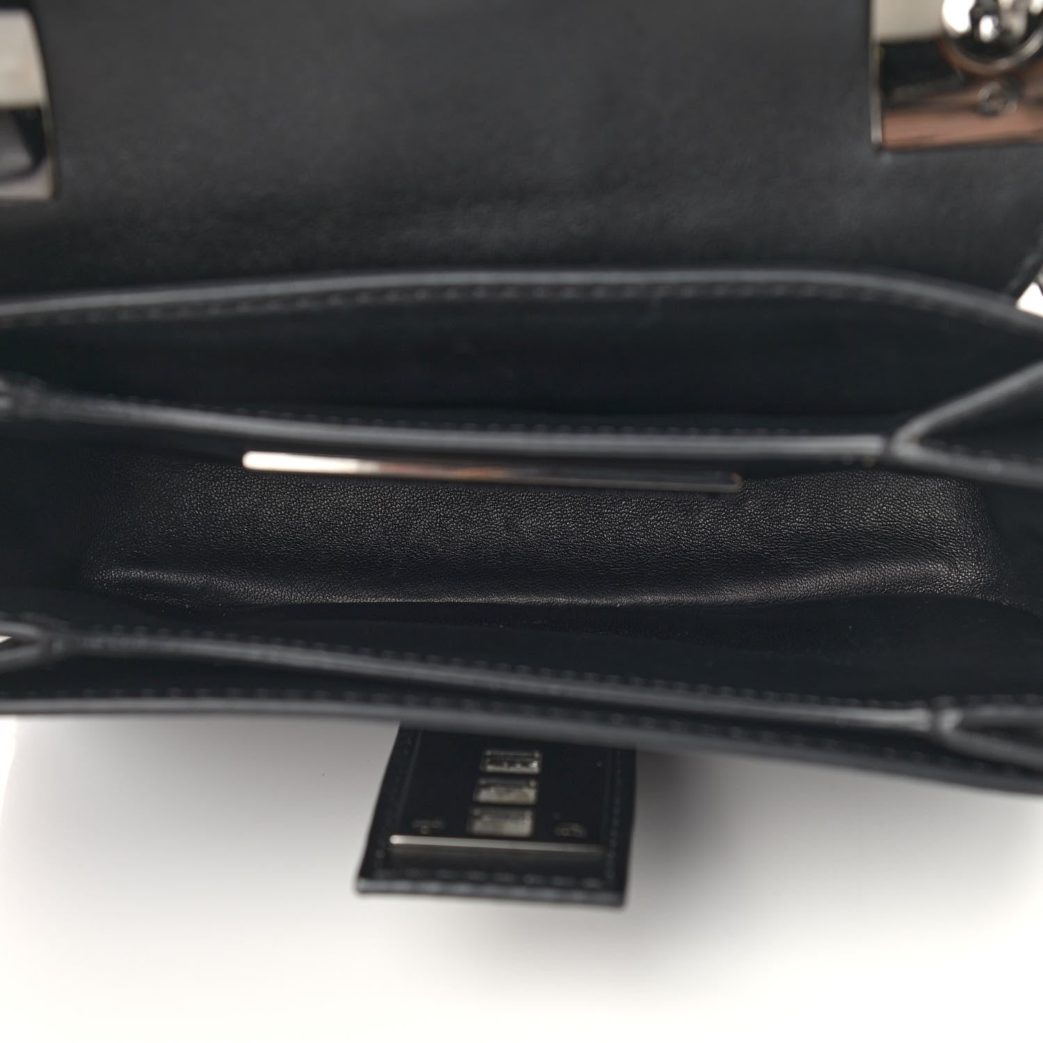 Valentino Garavani Vitello B-Rockstud Flap Black 6 of 15