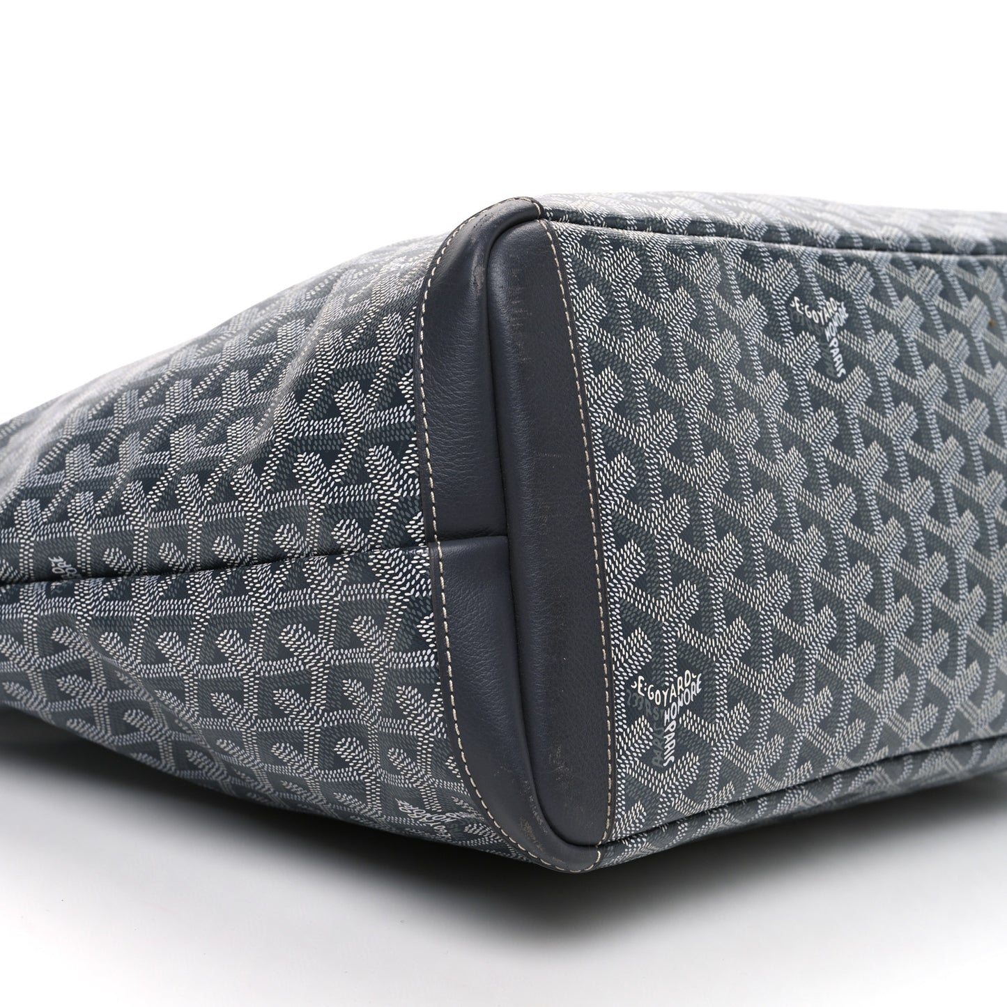 Goyardine Artois MM Grey