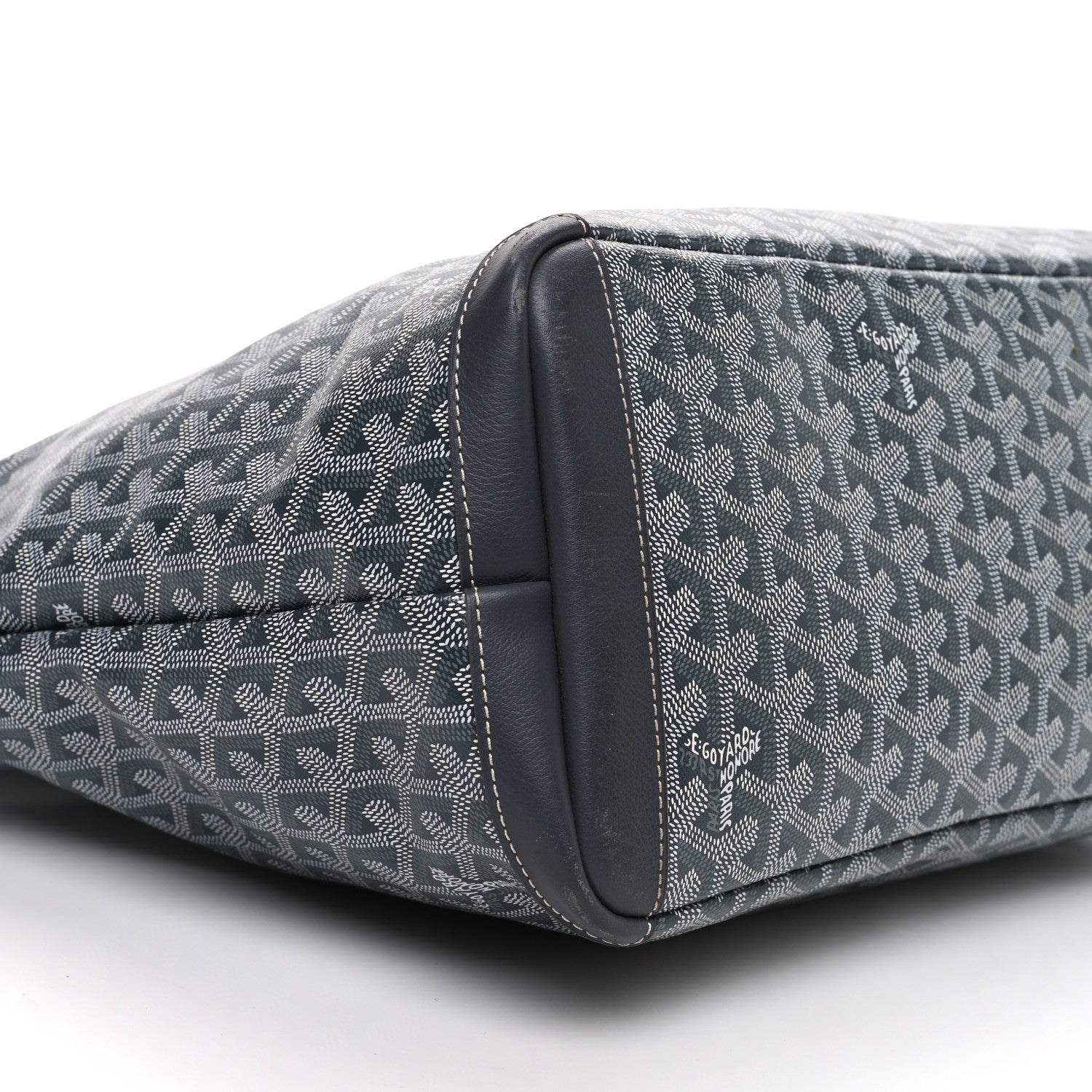 Goyard Goyardine Artois MM Grey 8 of 10