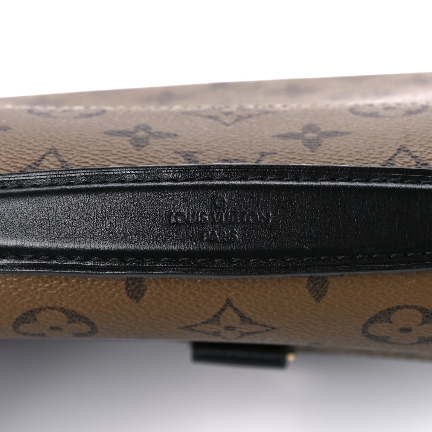 Reverse Monogram Pochette Metis