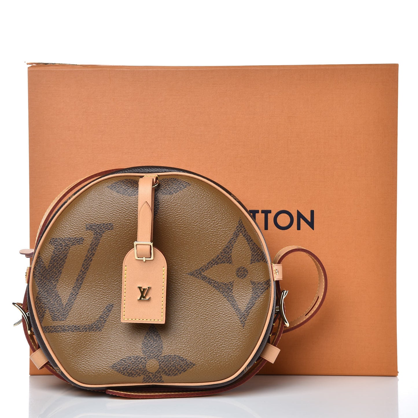 Reverse Monogram Giant Boite Chapeau Souple