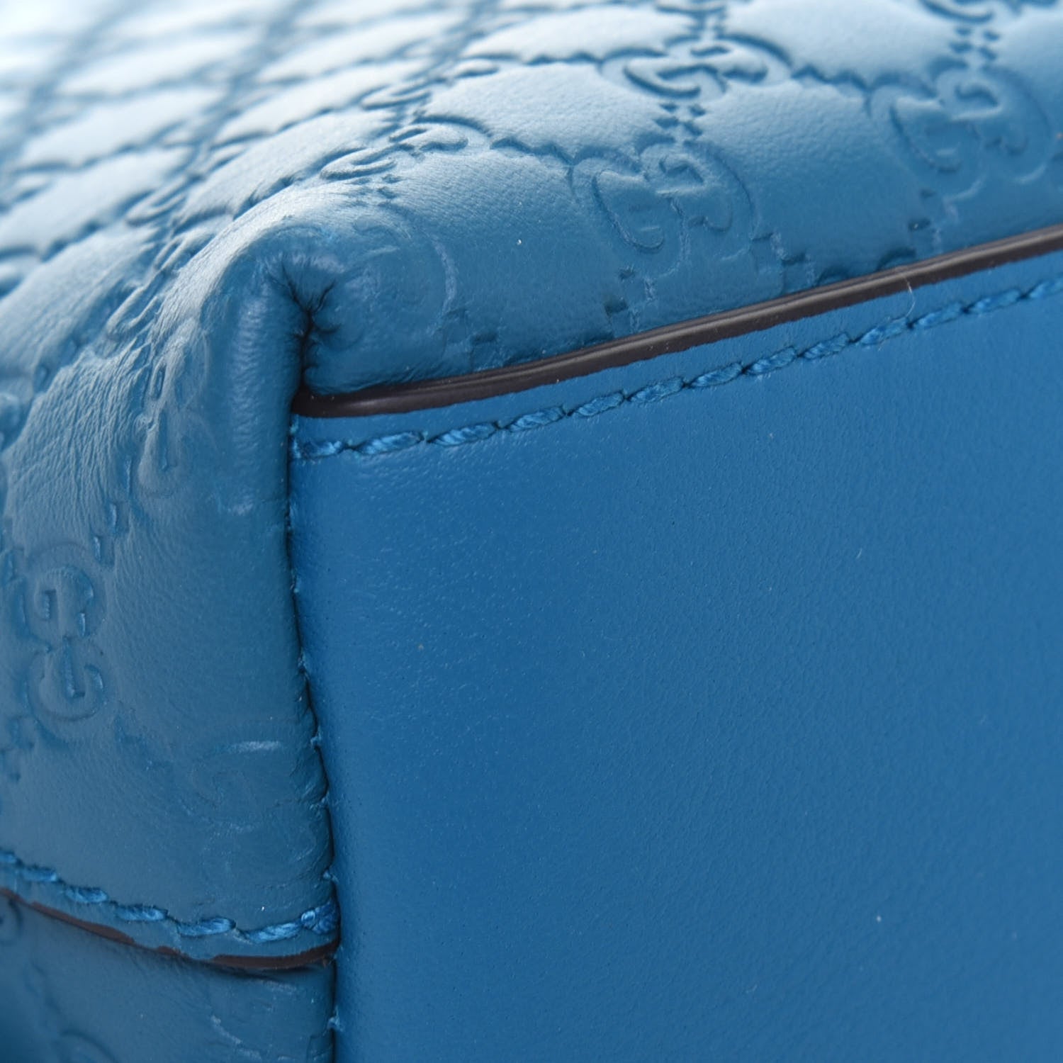 Gucci Microguccissima GG Cosmetic Case Deep Cobalt 8 of 15