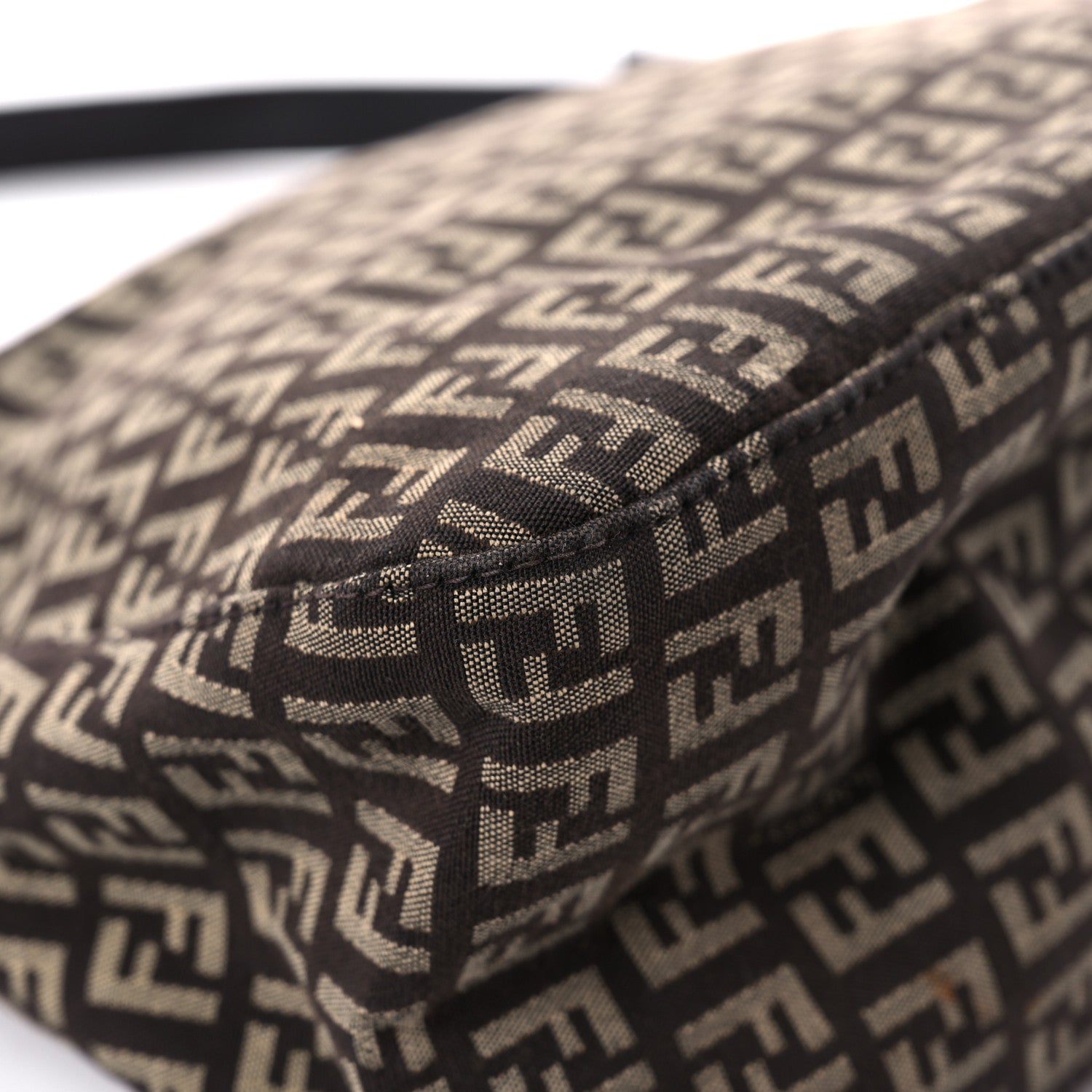 Fendi Zucchino Vitello Mama Baguette Testa di Moro Beige 8 of 17