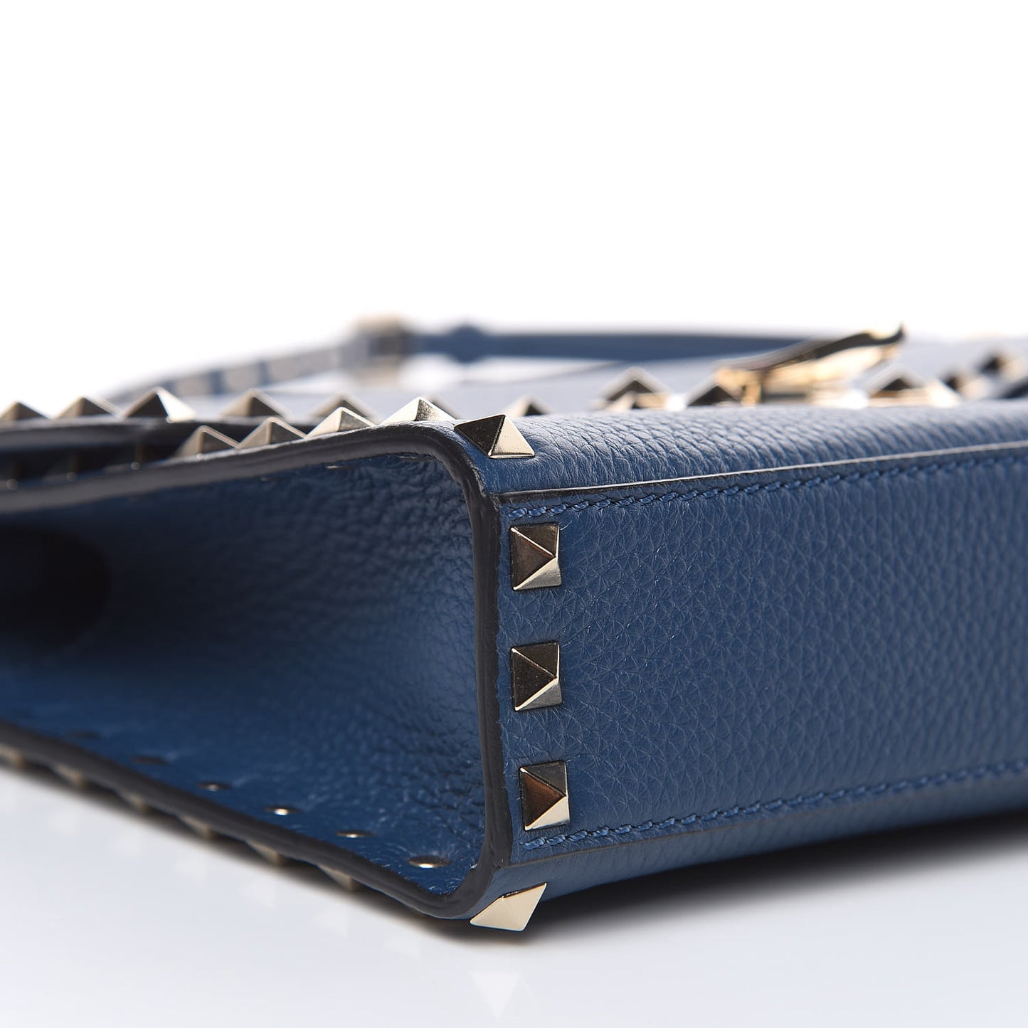 Pebbled Calfskin Medium Rockstud Flip Lock Crossbody Bag Peacock