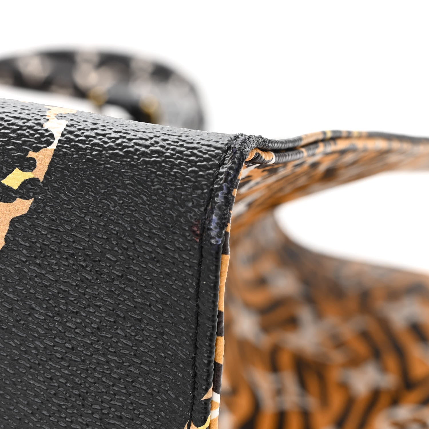 Louis Vuitton Monogram Giant Jungle Onthego GM Black 11 of 13