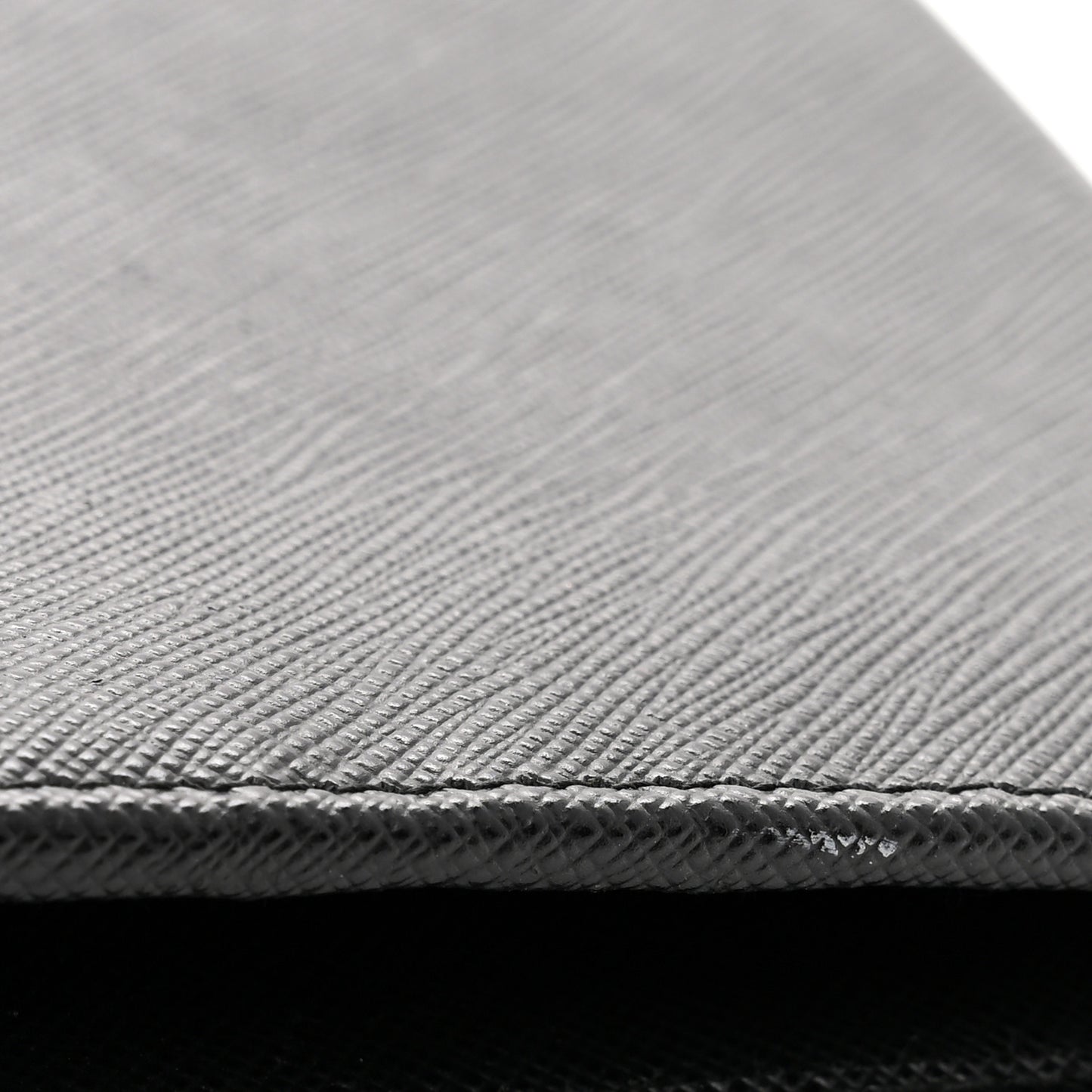 Saffiano Metal Oro Chain Wallet Black