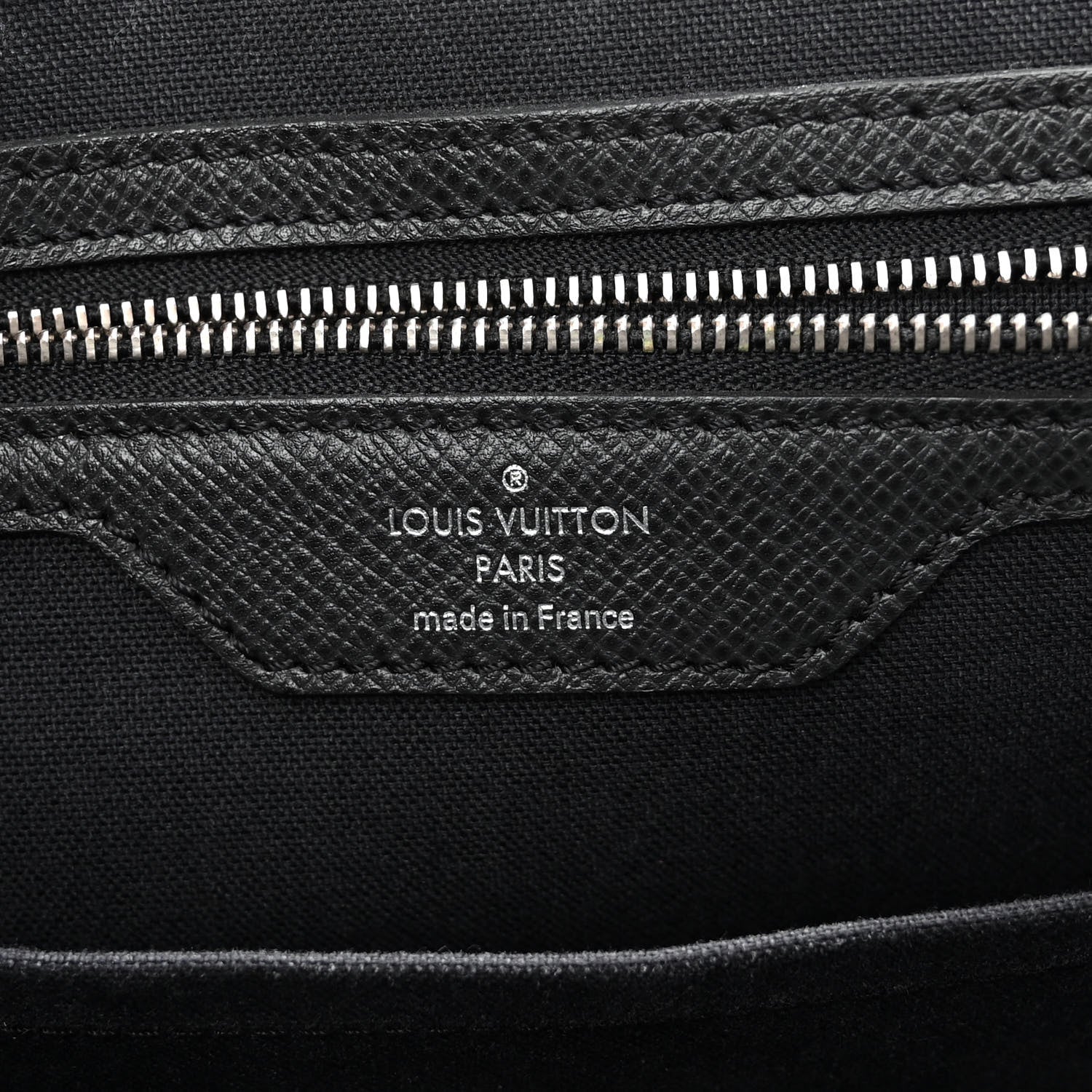 Louis Vuitton Taiga Alexei Messenger Ardoise 6 of 14