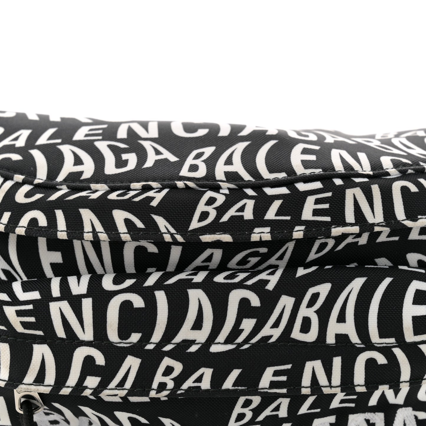 Nylon Wave Logo Print Wheel Beltpack Black White